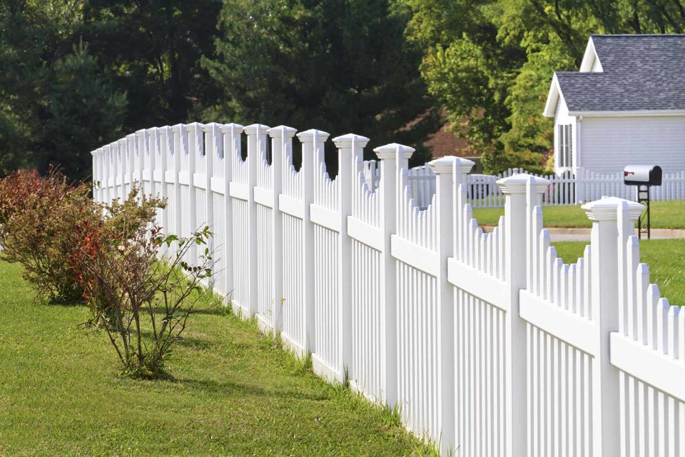 Hiring A Fencing Company For Your Property